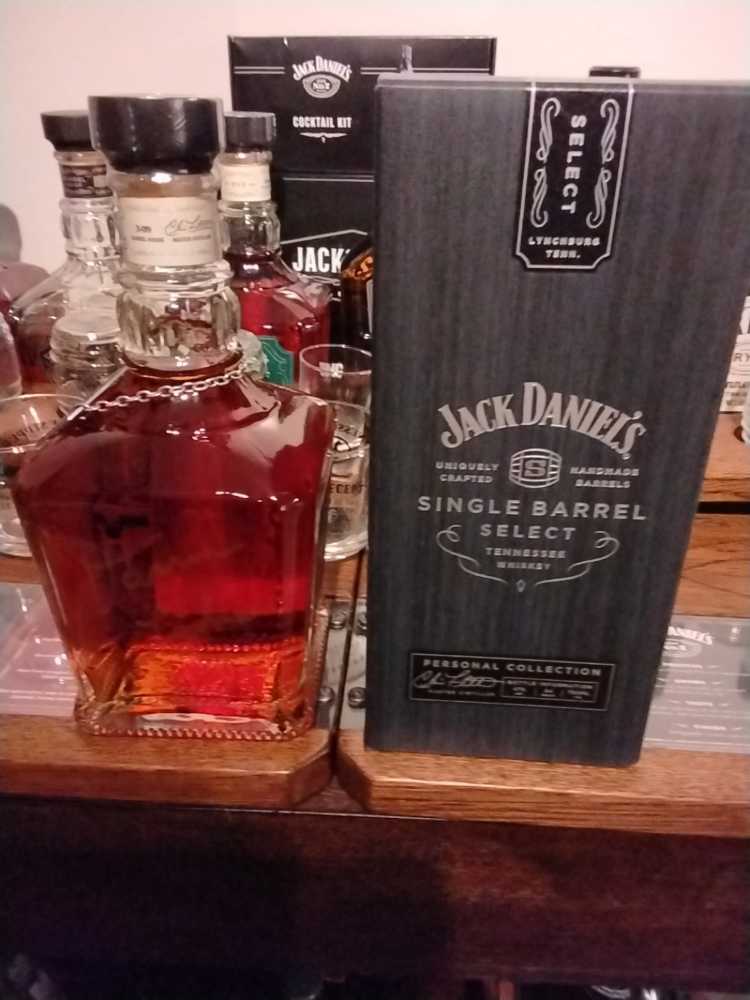 Liquuor Planet A Legnd in Whiskey Single Barrel 6-26-23 - Jack Daniel Distillery (750 mL) alcohol collectible - Main Image 2