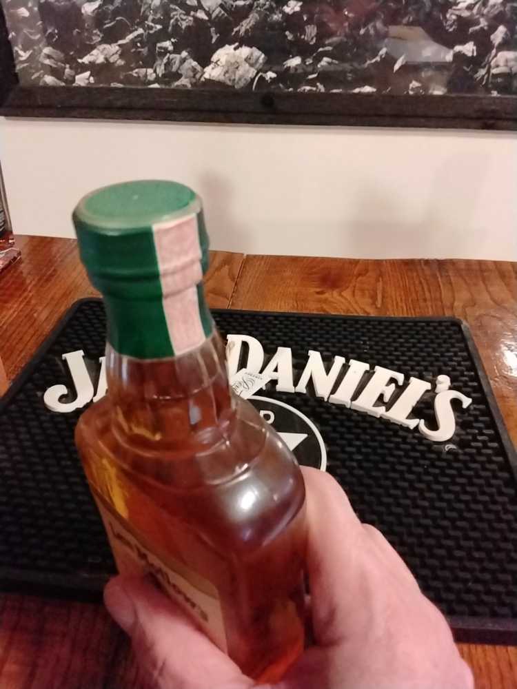 Lem Motlow’s Tennessee Whiskey Fake Seal 1986 - Jack Daniel Distillery (375 mL) alcohol collectible - Main Image 4