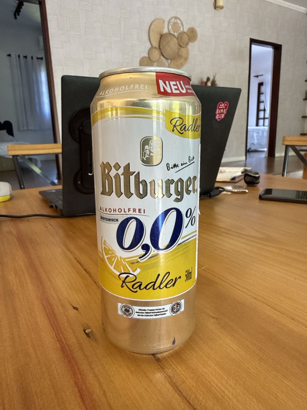 Bitburger 0,0% Radler Alkoholfrei - Bitburger Braugruppe (Bitburger Brauerei) (500 ml) alcohol collectible [Barcode 4102430041786] - Main Image 2