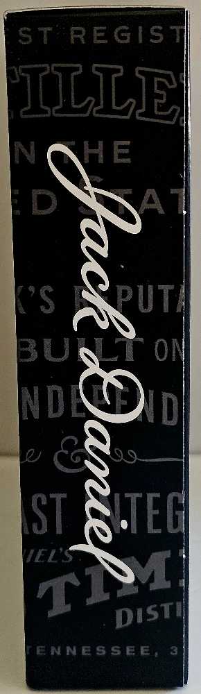 Gift Set (UK) - Jack Daniel’s  w/ Hip Flask - Beams International LTD Kent, UK (50 mL) alcohol collectible [Barcode 5038635058955] - Main Image 2