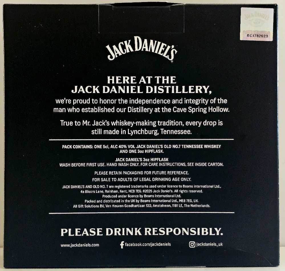 Gift Set (UK) - Jack Daniel’s  w/ Hip Flask - Beams International LTD Kent, UK (50 mL) alcohol collectible [Barcode 5038635058955] - Main Image 3