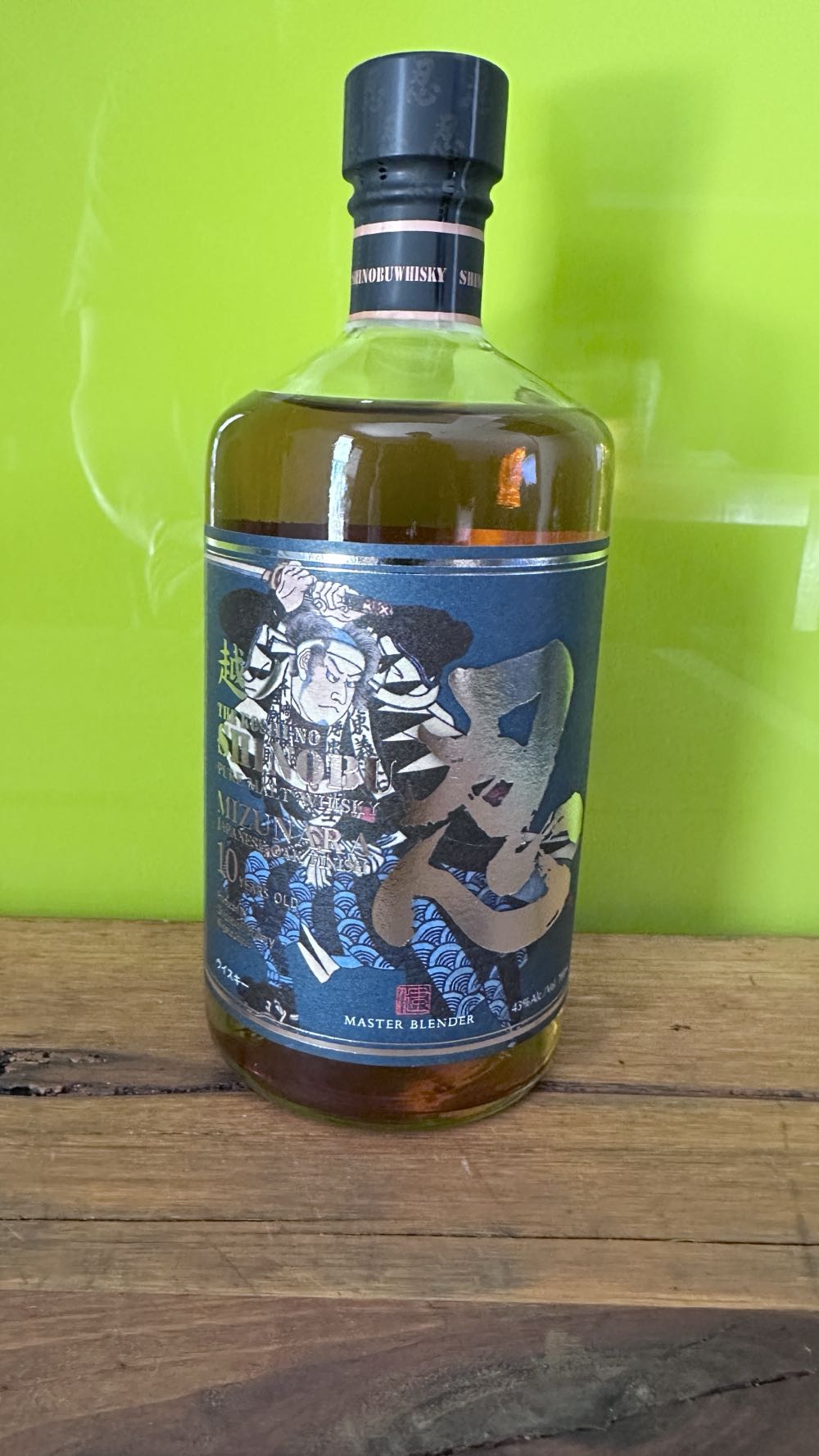 The Shinobu 10 Years Old Whisky Mizunara 10 Year Old Pure Malt Mizunara 43% Japanese - Shinobu Distillery (700 mL) alcohol collectible [Barcode 4520971500119] - Main Image 4