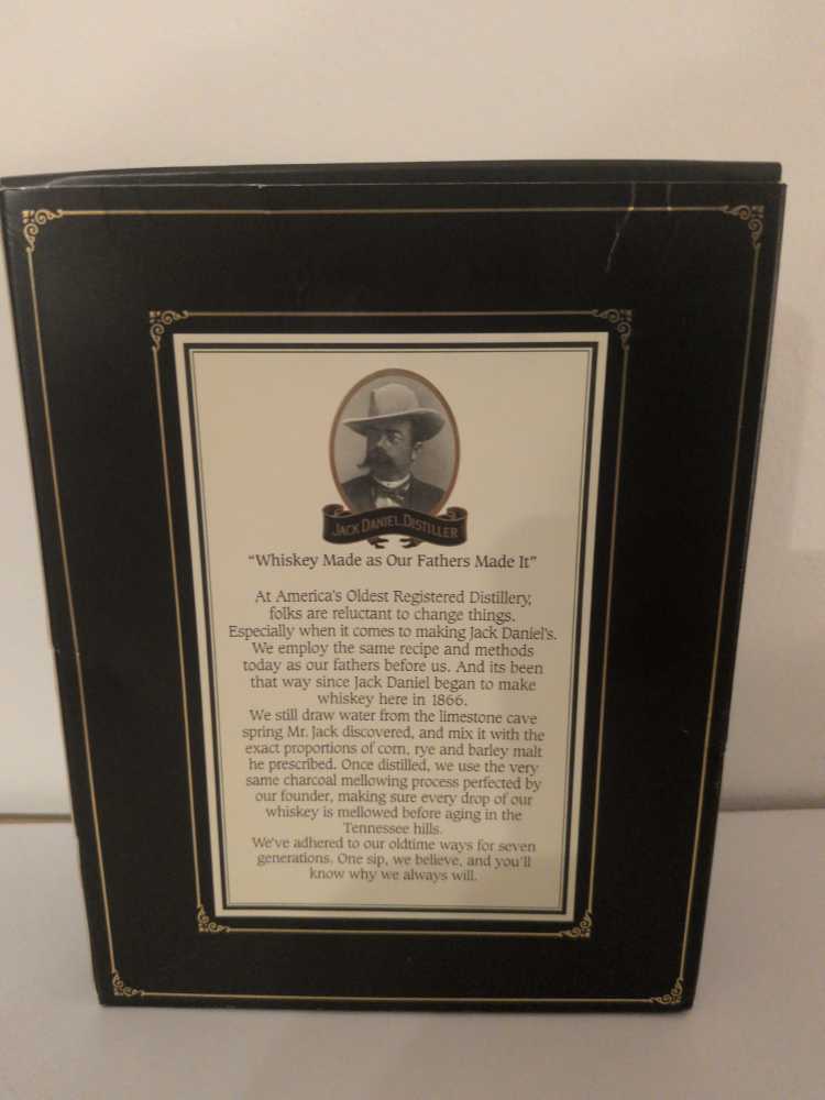 Set  (375 mL) alcohol collectible - Main Image 2