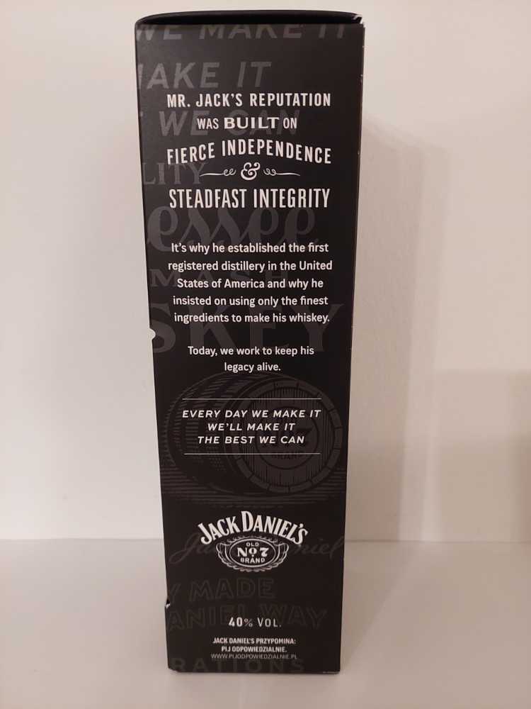 Black Label Set mit Glas  (1000 mL) alcohol collectible - Main Image 2