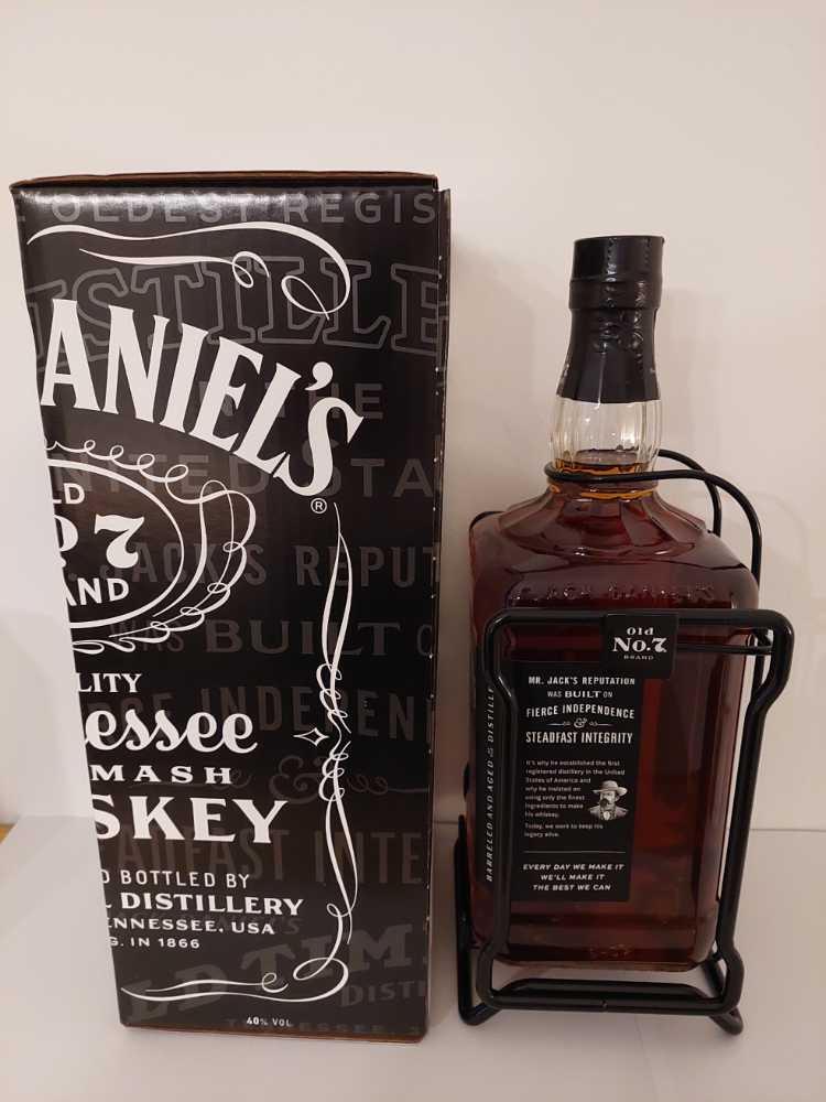 Black Label  (3000 mL) alcohol collectible - Main Image 2