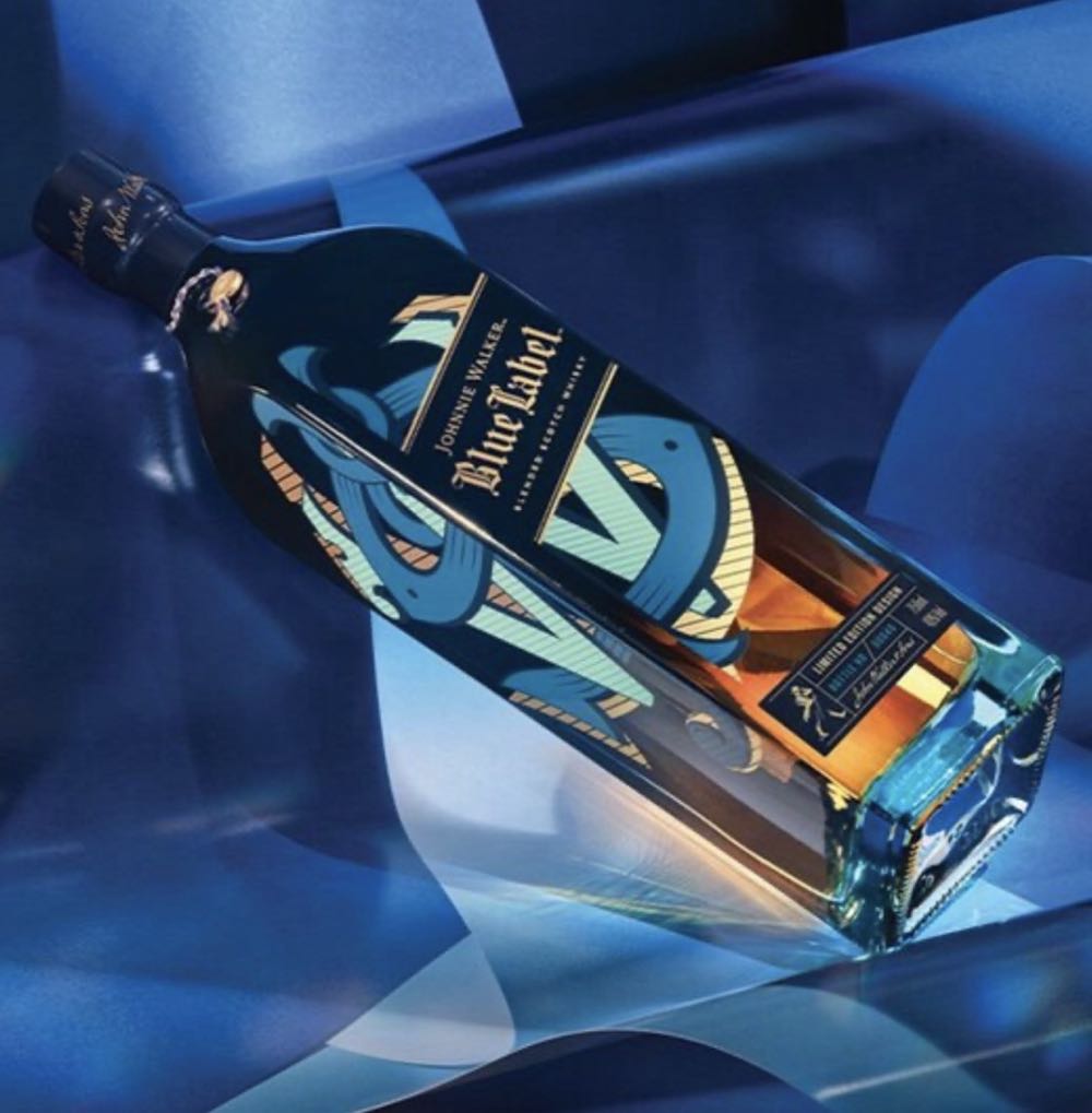 Icons 2.0 - Johnnie Walker (John Walker & Sons / Diageo) (700 mL) alcohol collectible [Barcode 5000267187235] - Main Image 2