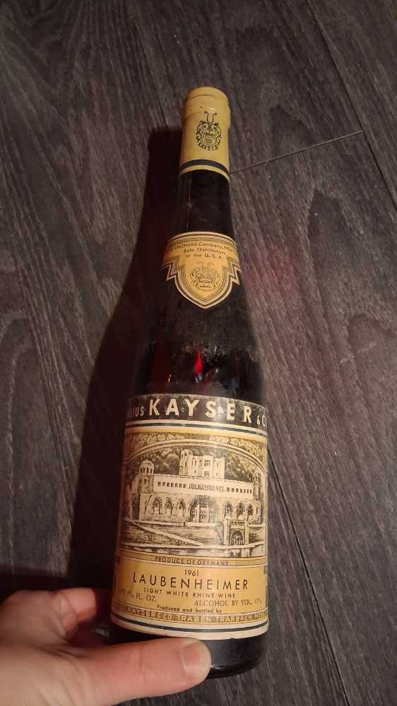 Honey - Bottle + Glass