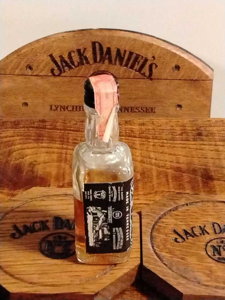 Jack Daniels 50 Mil 1972 - Jack Daniel Distillery (50 mL) alcohol collectible - Main Image 4