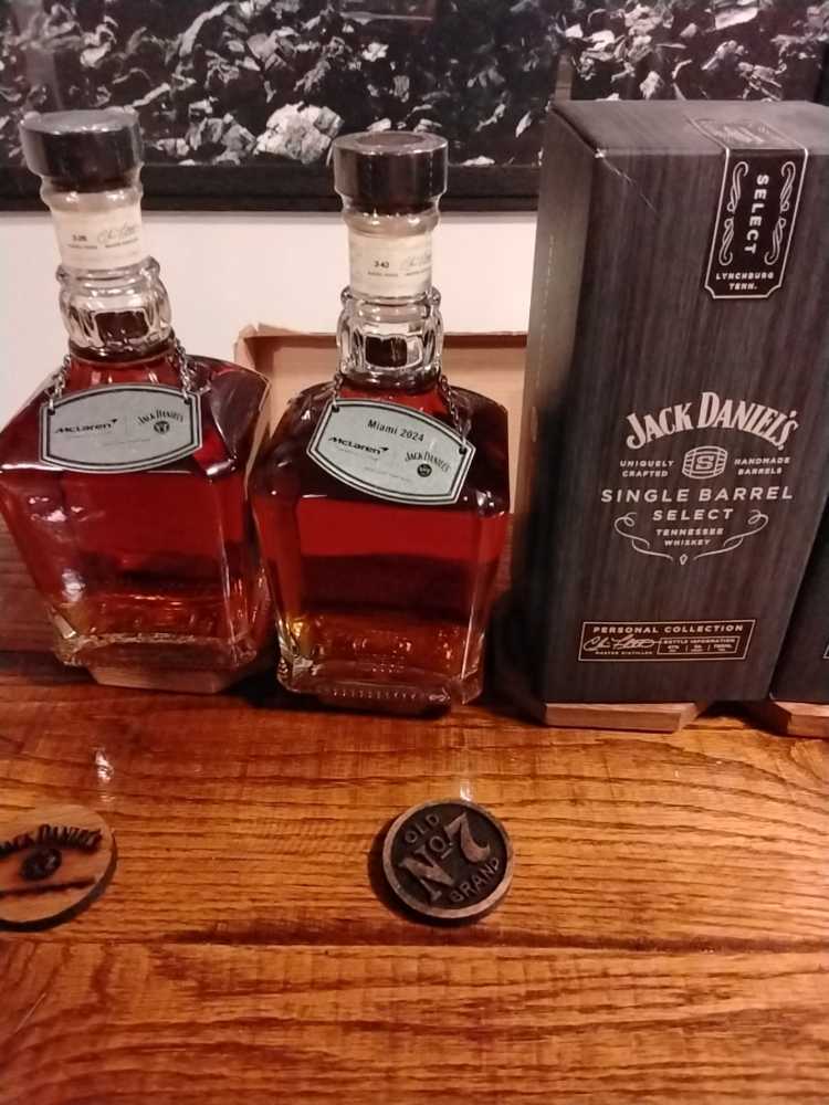 Single Barrel Select Mclaren 2023 2024 - Jack Daniel Distillery (750 mL) alcohol collectible - Main Image 2