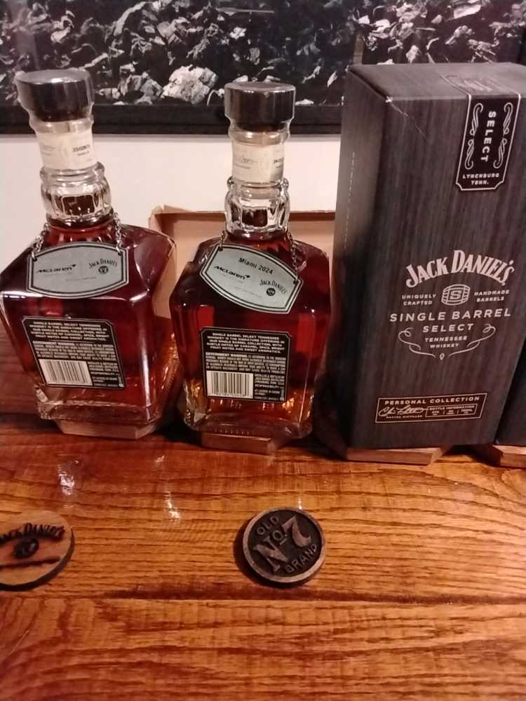 Single Barrel Select Mclaren 2023 2024 - Jack Daniel Distillery (750 mL) alcohol collectible - Main Image 3