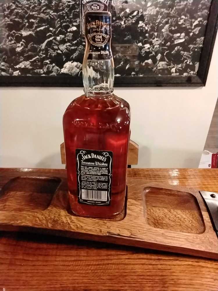 Black Label Imperial Quart 1986 - Jack Daniel Distillery (1.136 L) alcohol collectible - Main Image 3