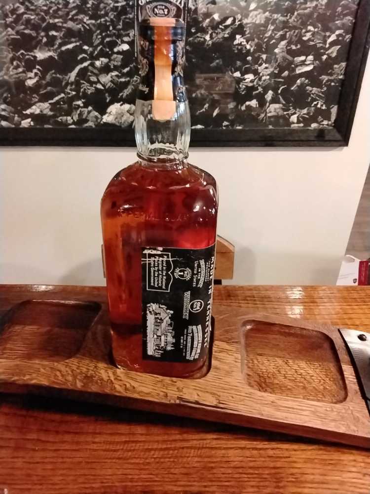 Black Label Imperial Quart 1986 - Jack Daniel Distillery (1.136 L) alcohol collectible - Main Image 4