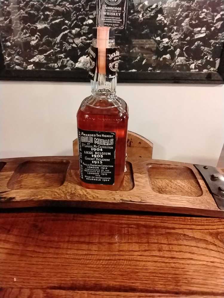 Black Label 750Mil 1978 - Jack Daniel Distillery (750 mL) alcohol collectible - Main Image 2