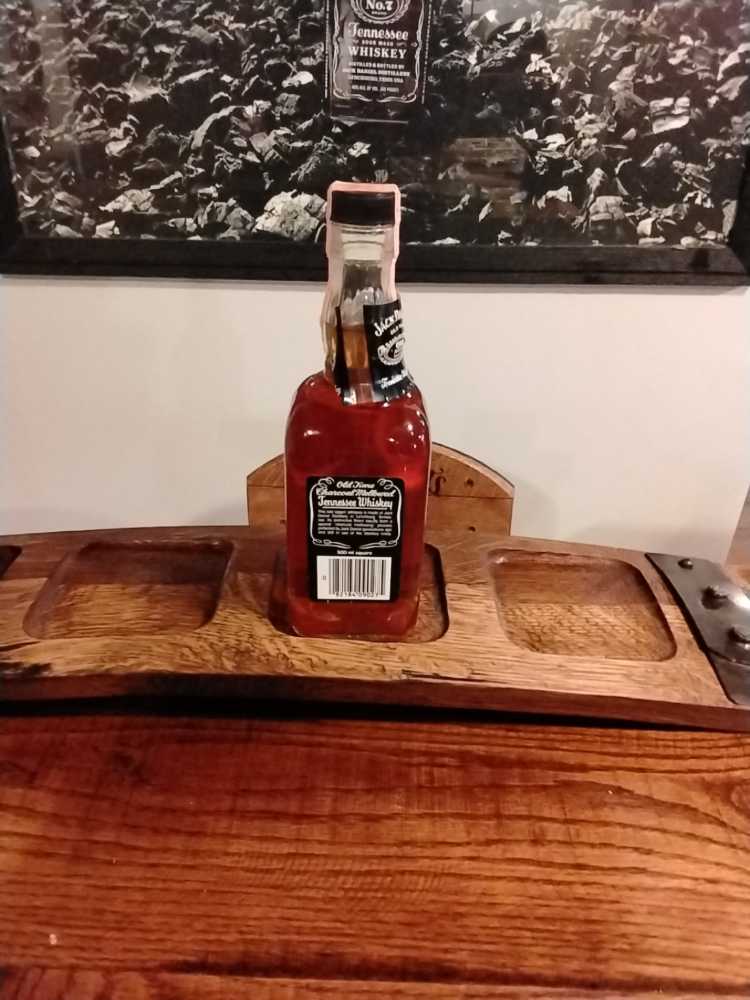 Black Label 500 Mil 1980 - Jack Daniel Distillery (500 mL) alcohol collectible - Main Image 3