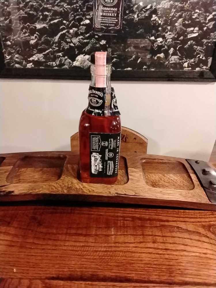 Black Label 500 Mil 1980 - Jack Daniel Distillery (500 mL) alcohol collectible - Main Image 4