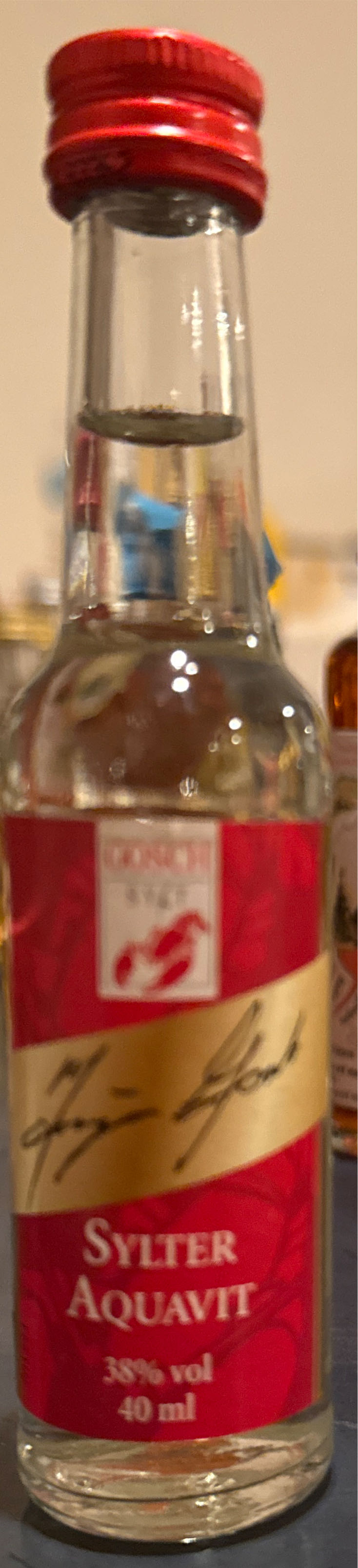 La Crema Sonoma Coast Pinot Noir Red Wine 375ml