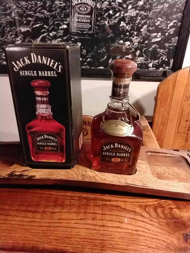 Single Barrel  07-07-07 Hang Tag 7-17-07 - Jack Daniel Distillery (70 mL) alcohol collectible - Main Image 2