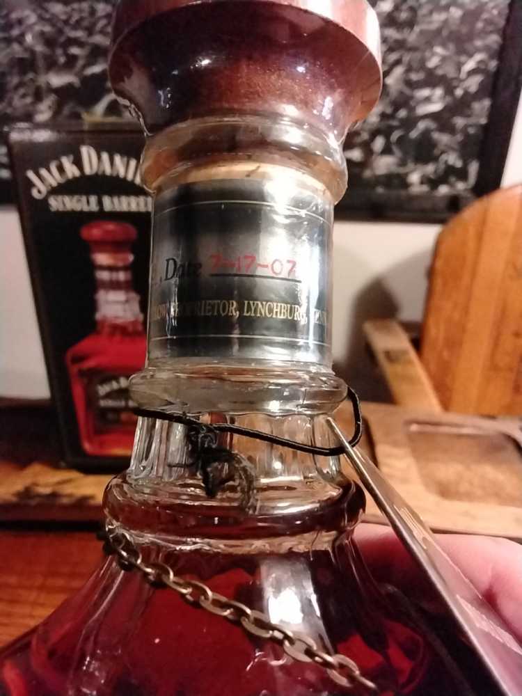 Single Barrel  07-07-07 Hang Tag 7-17-07 - Jack Daniel Distillery (70 mL) alcohol collectible - Main Image 4