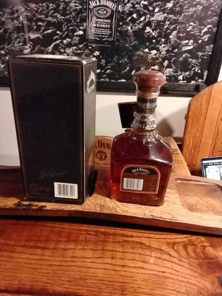 Single Barrel 07-17-07 - Jack Daniel Distillery (750 mL) alcohol collectible - Main Image 3