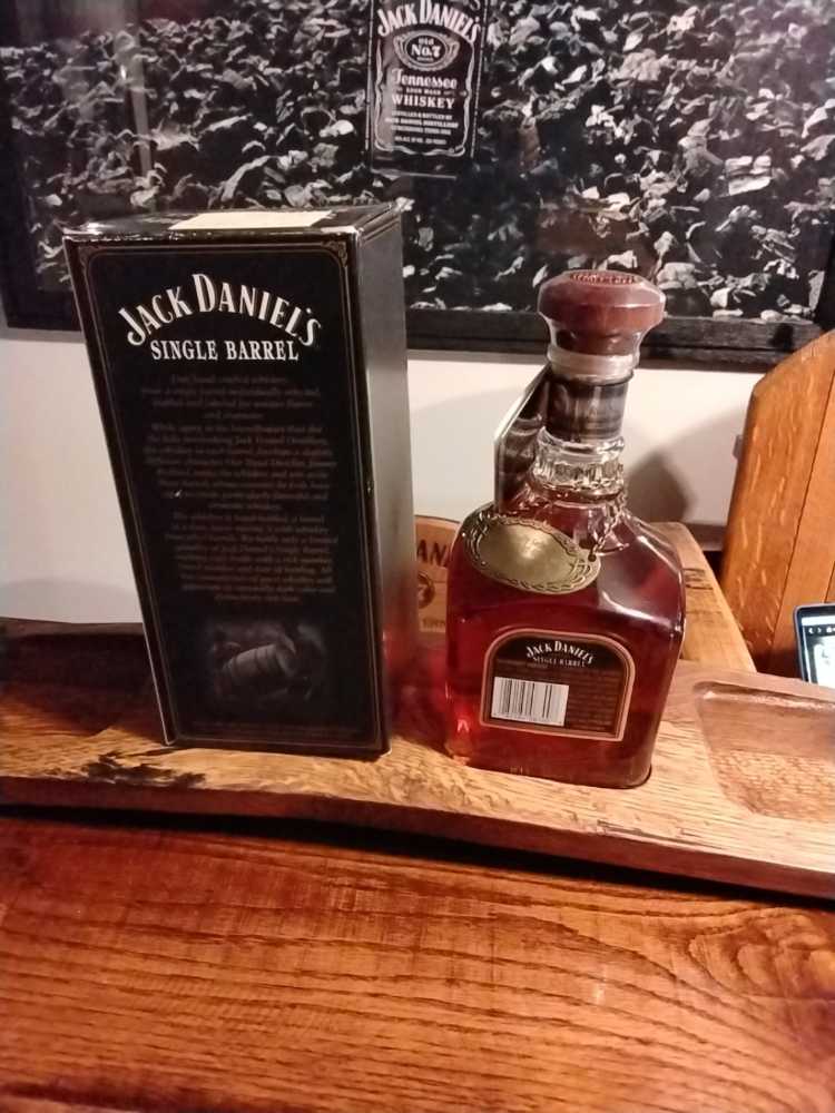 Single Barrel 5-18-07 - Jack Daniel Distillery (750 mL) alcohol collectible - Main Image 2