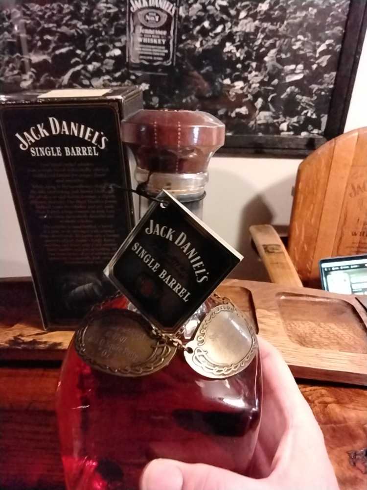 Single Barrel 5-18-07 - Jack Daniel Distillery (750 mL) alcohol collectible - Main Image 3