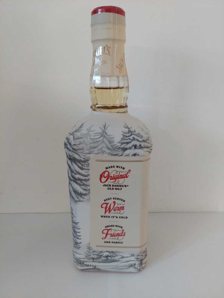 Winterjack Spiced Apple Punch  (750 mL) alcohol collectible - Main Image 4