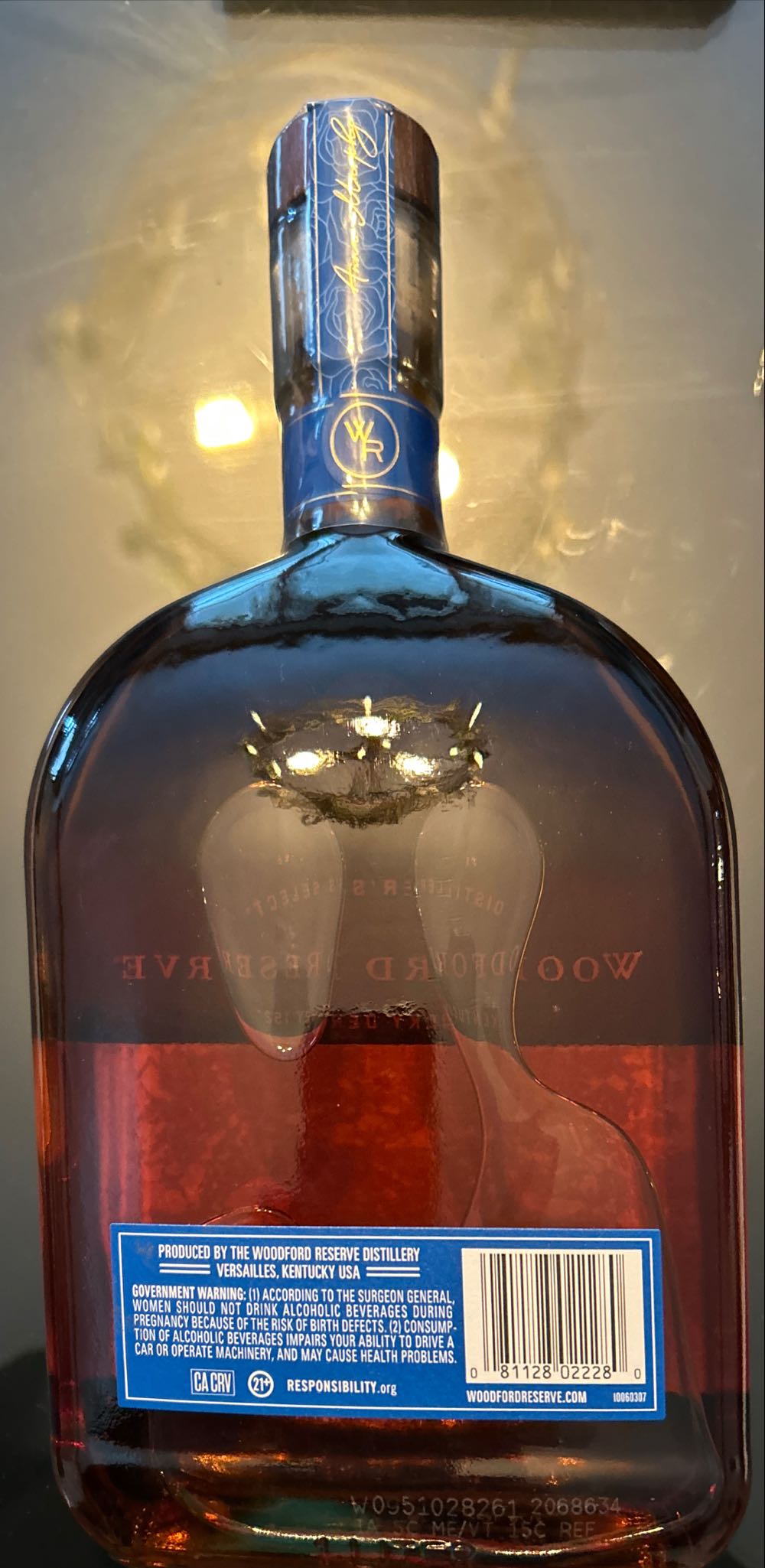 Woodford Reserve Kentucky Derby 152 - Woodford Reserve Distillery (1 L) alcohol collectible [Barcode 081128022280] - Main Image 2