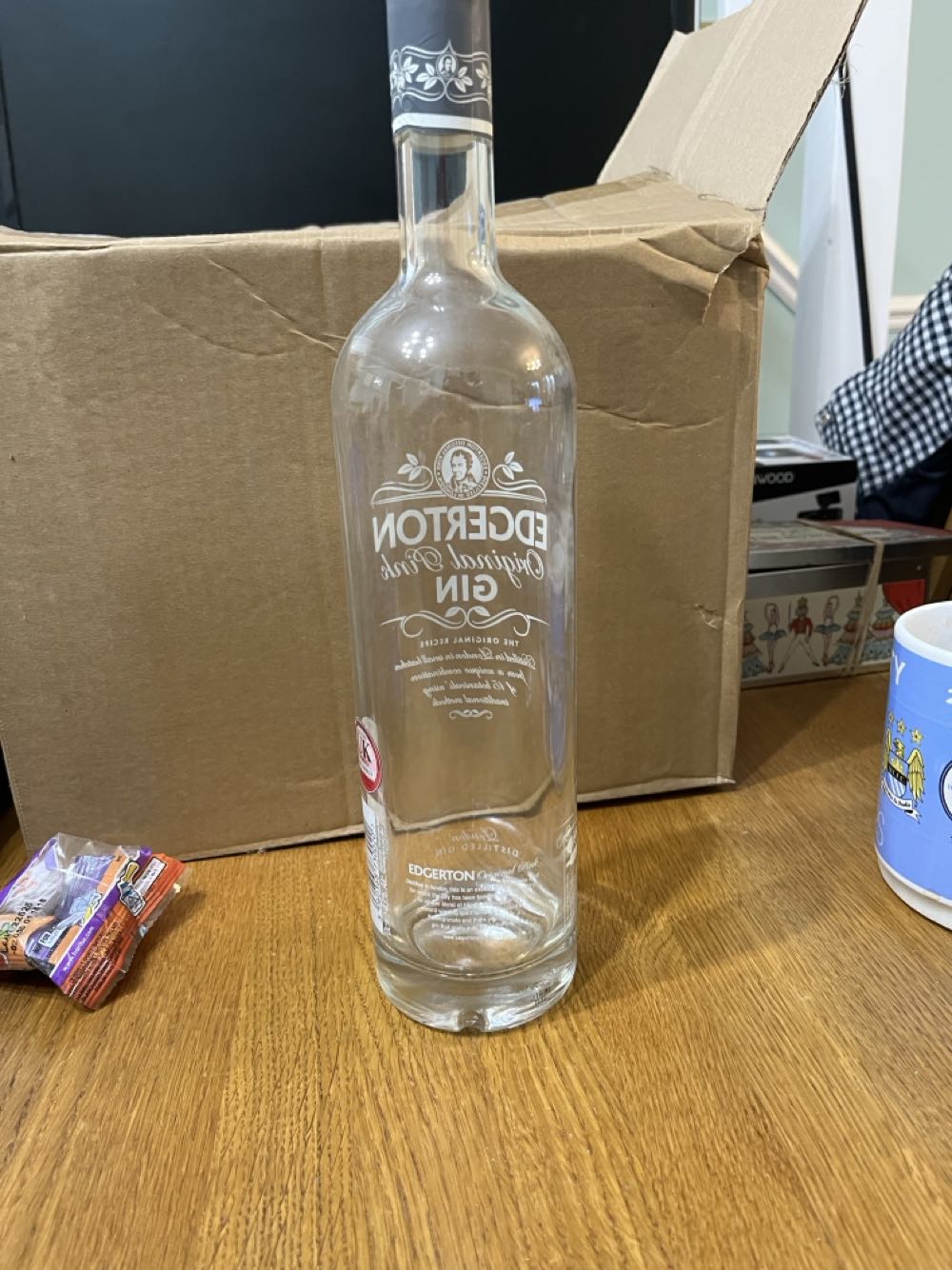 Edgerton Gin Edgerton Original Pink Gin 07 70cl Dry 0.7l 43% - Edgerton (700 mL) alcohol collectible [Barcode 5060368730020] - Main Image 2