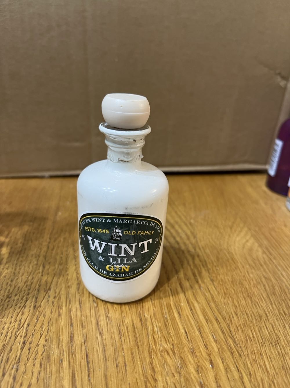 Genever Gin Casalbor Wint & Lila 4 Cl Flor Miniatura - Genever (40 mL) alcohol collectible [Barcode 8437009934616] - Main Image 3