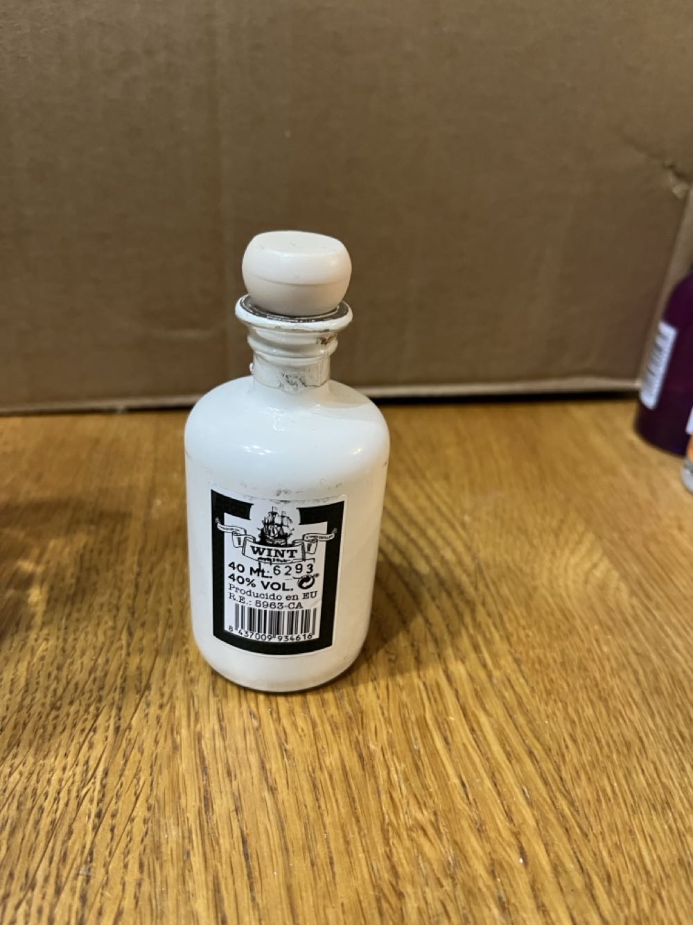 Genever Gin Casalbor Wint & Lila 4 Cl Flor Miniatura - Genever (40 mL) alcohol collectible [Barcode 8437009934616] - Main Image 4