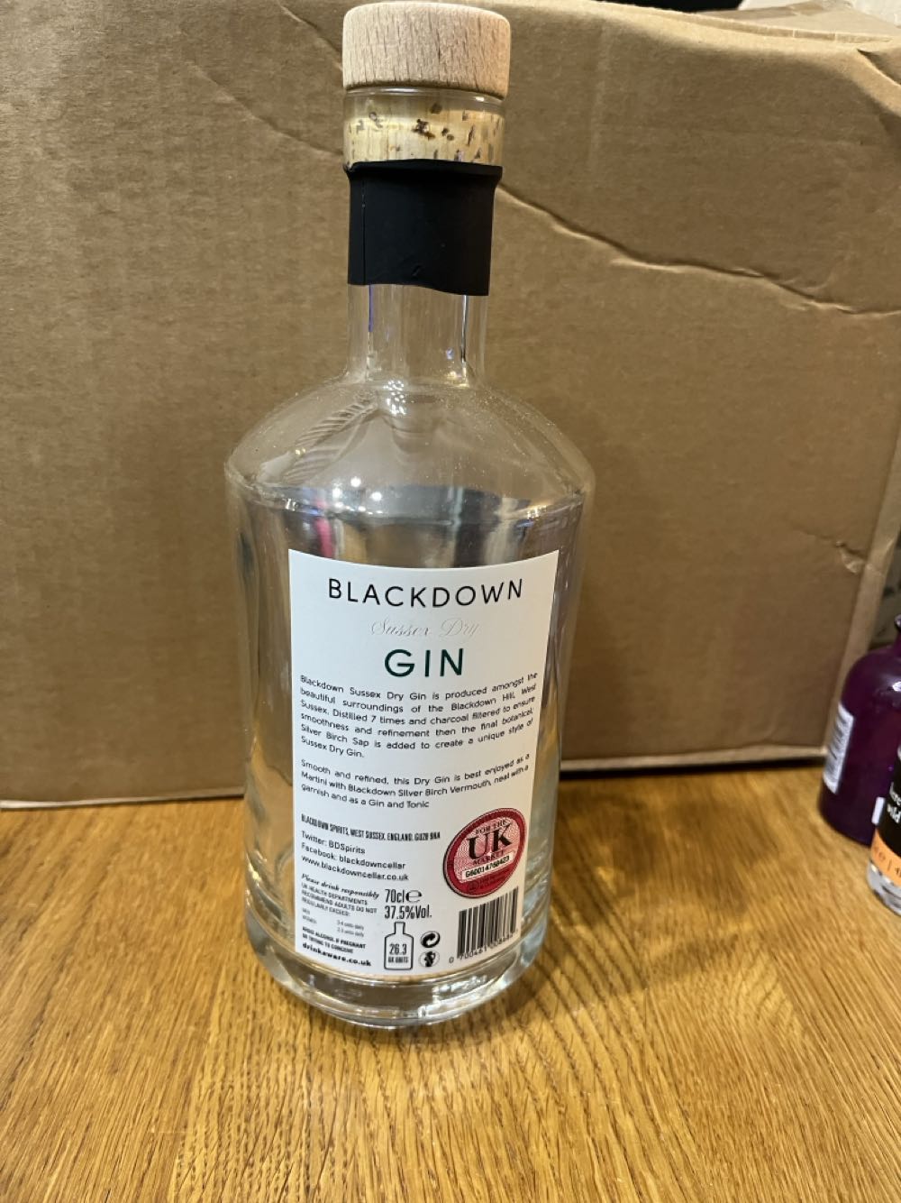 Blackdown Sussex Dry Gin 70 Cl - Blackdown (700 mL) alcohol collectible [Barcode 700461008682] - Main Image 2