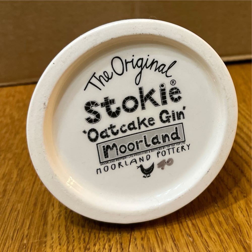 Stokie Oatcake Gin - Moorland Pottery (Stoke-on-Trent, Staffordshire, UK) (20 mL) alcohol collectible - Main Image 2