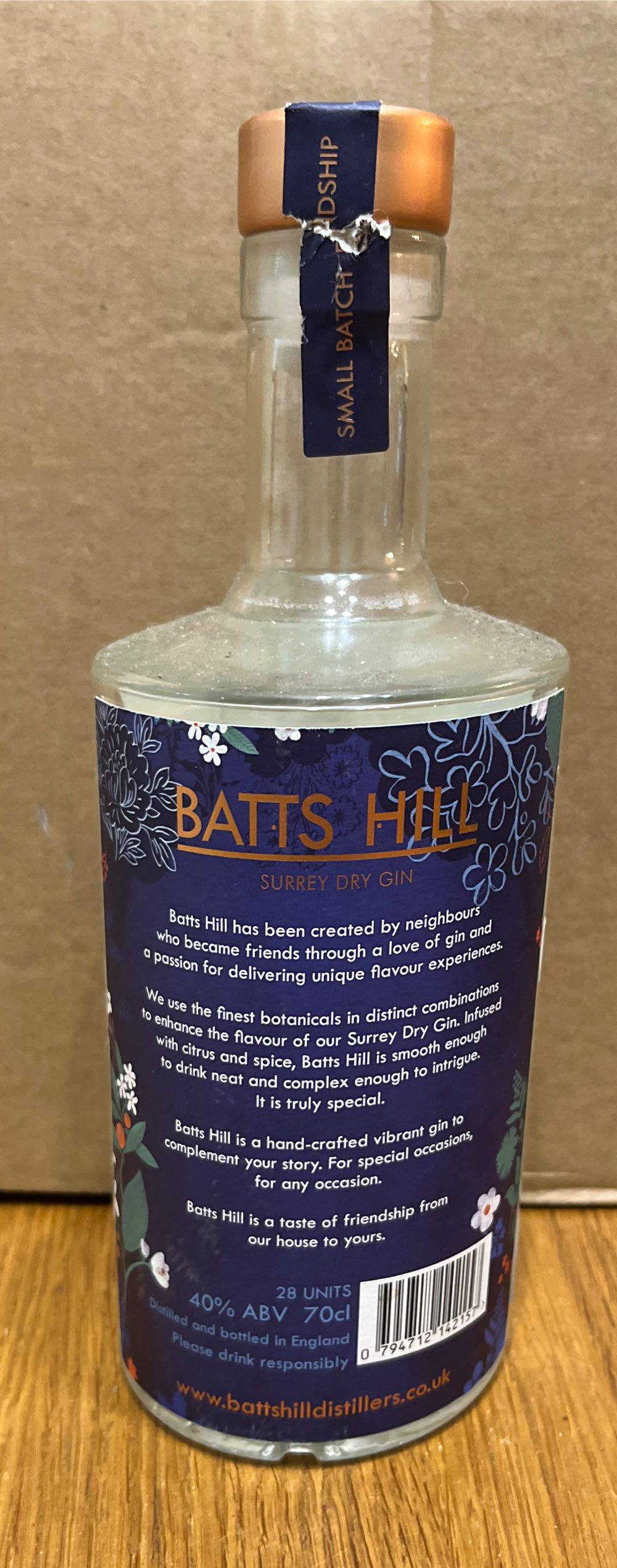 Batts Hill Surrey Dry Gin - Batts Hill Distillery (700 mL) alcohol collectible [Barcode 794712142157] - Main Image 2