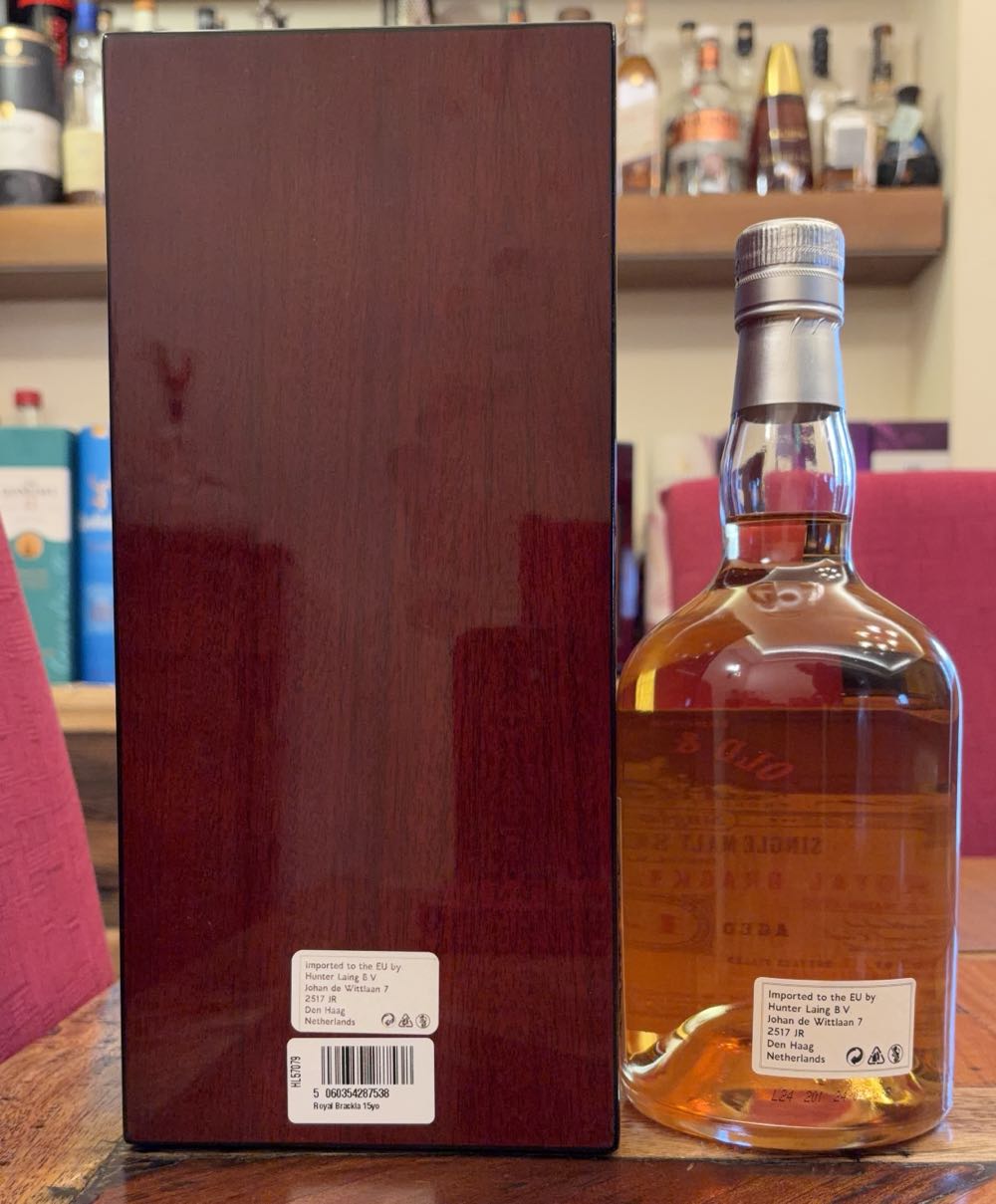 ROYAL BRACKLA 15y Hunter Laing’s Old & Rare Single Malt Scotch Whisky - Royal Brackla Distillery (700 mL) alcohol collectible [Barcode 5060354287538] - Main Image 2