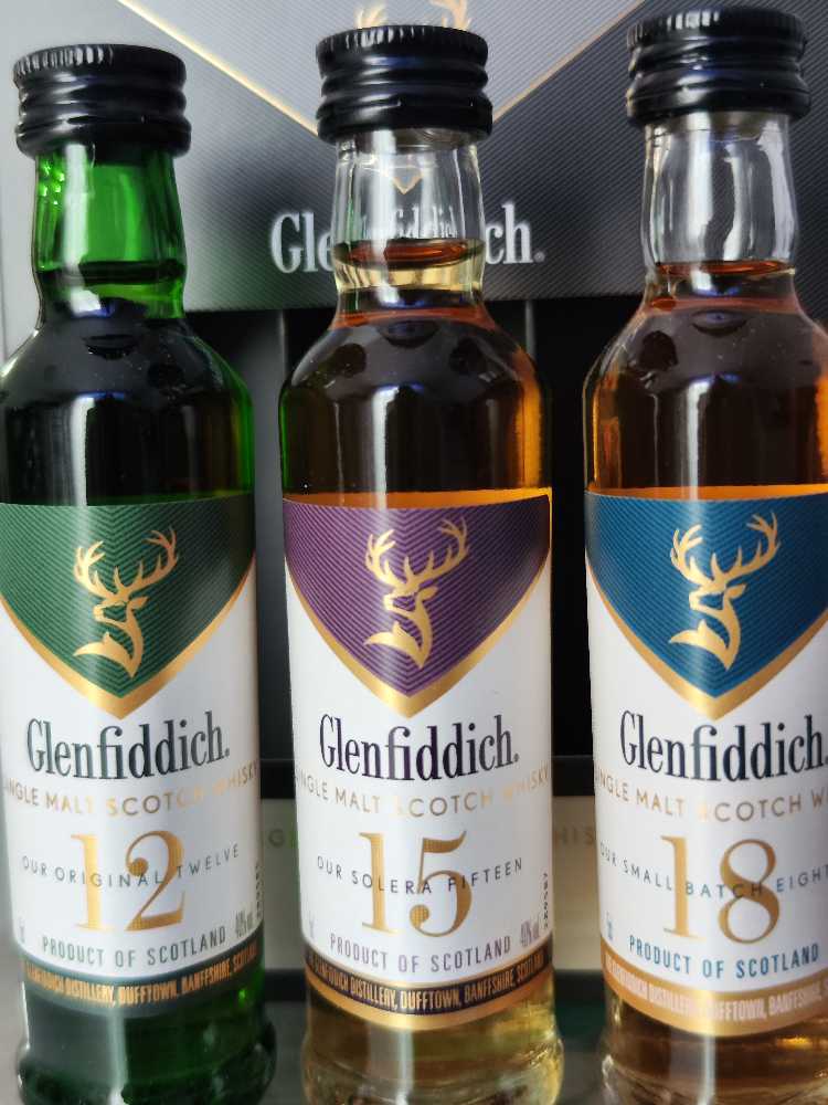 Glenfiddich 15 Year Old  (50 mL) alcohol collectible [Barcode 5010327309170] - Main Image 2