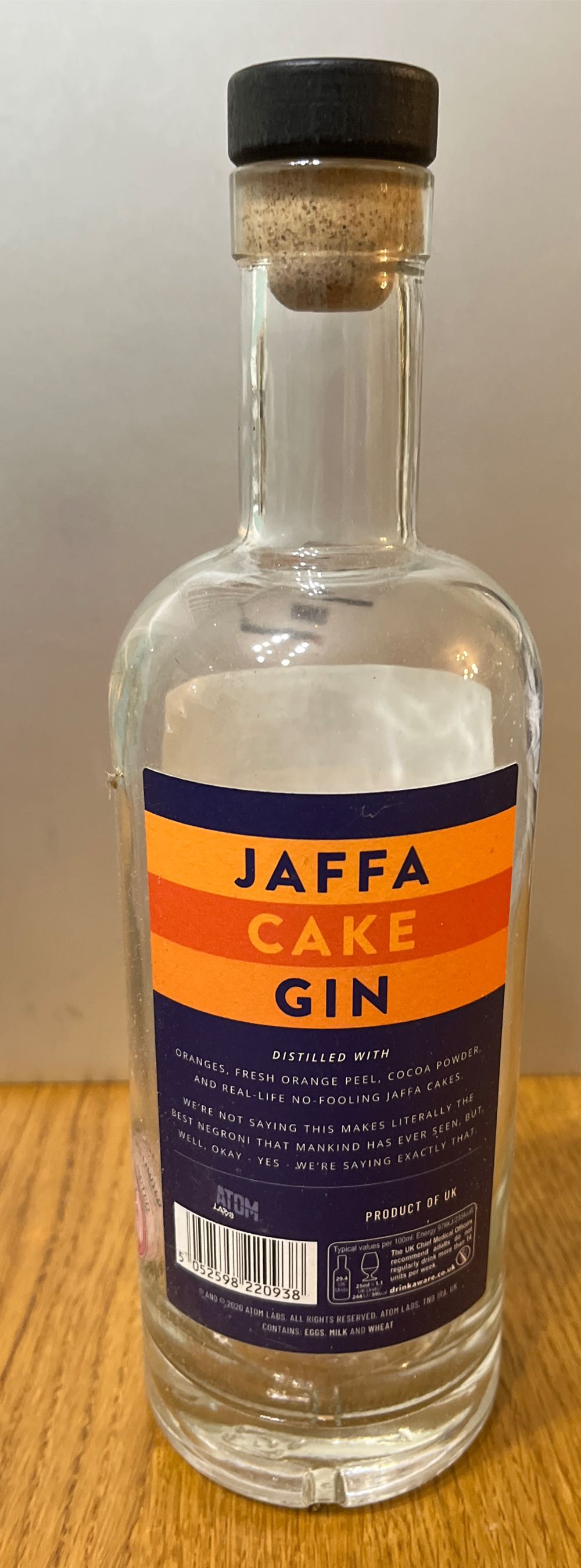 Jaffa Cake Gin  (700 mL) alcohol collectible [Barcode 5052598220938] - Main Image 2