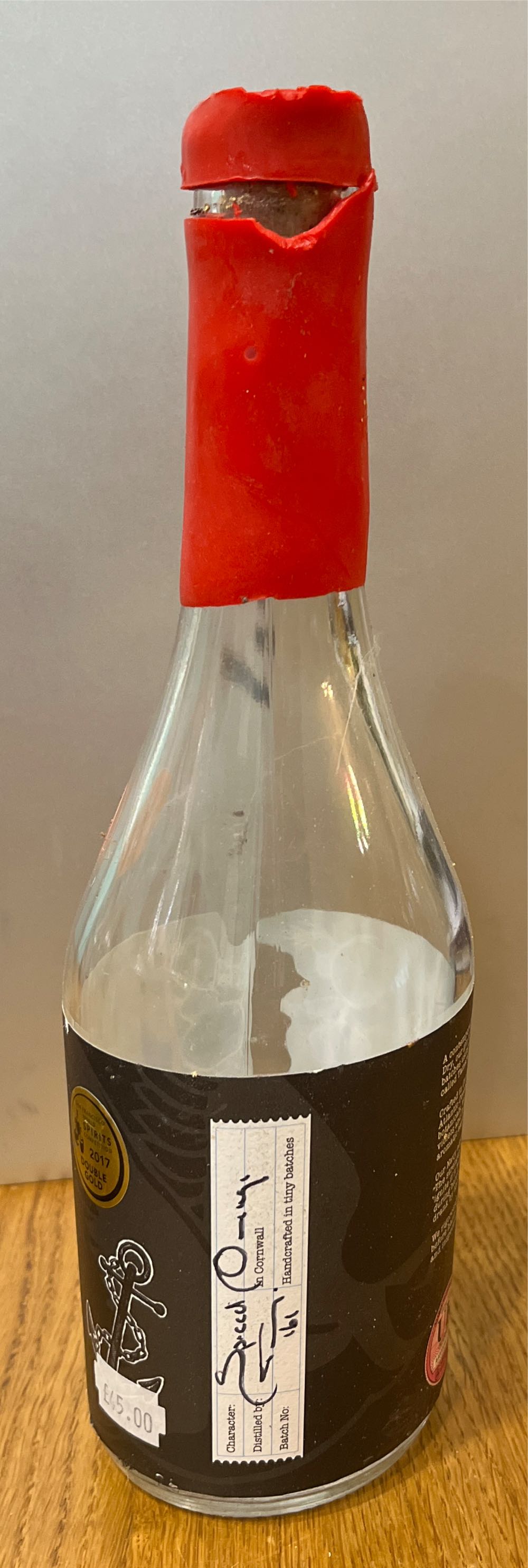 Tarquins The Seadog Navy Strength Gin 70cl The Navy Gin 07l 57% Vol. Tarquin’s Sea Dog Cornish - Southwestern Distillery (700 mL) alcohol collectible [Barcode 5060353070131] - Main Image 3