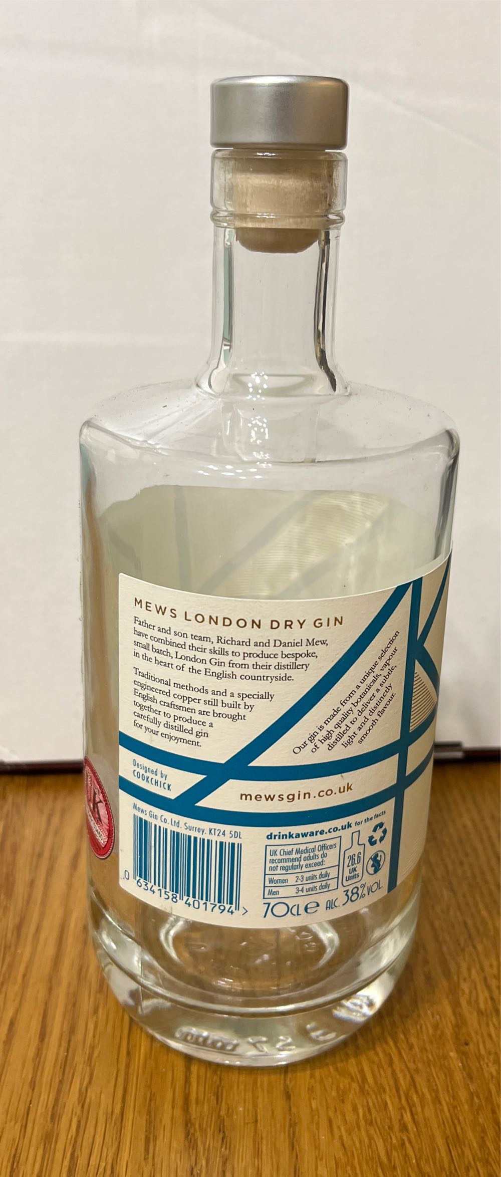 Mews English Distillers London Dry Gin - Mews English Distillers (700 mL) alcohol collectible [Barcode 634158401794] - Main Image 2