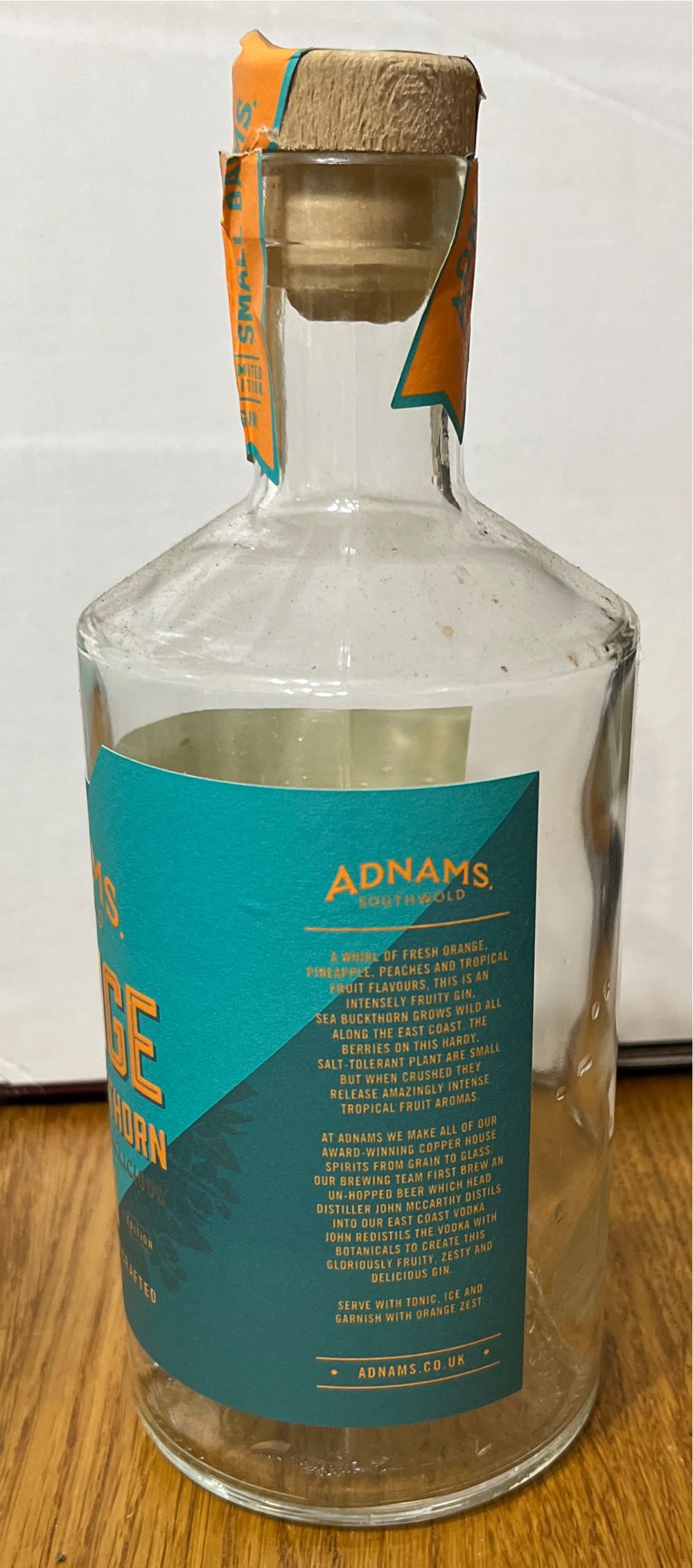Adnams Orange & Sea Buckthorn Gin - The Adnams Distillery (700 mL) alcohol collectible [Barcode 5016878601060] - Main Image 2