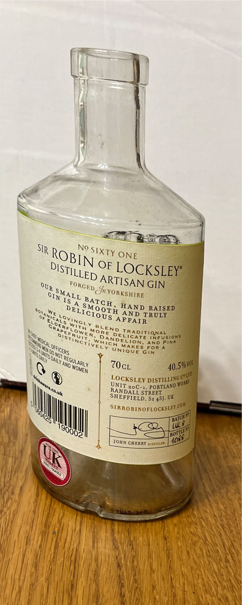 Sir Robin Of Locksley Gin No. Sixty One - Locksley Distilling Co Ltd (700 mL) alcohol collectible [Barcode 5060425190002] - Main Image 2
