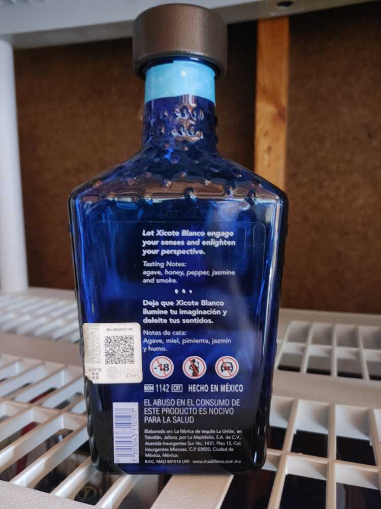 Xicote Tequila Blanco 750ml - La Madrileña S.A (750 mL) alcohol collectible [Barcode 7501043710107] - Main Image 2
