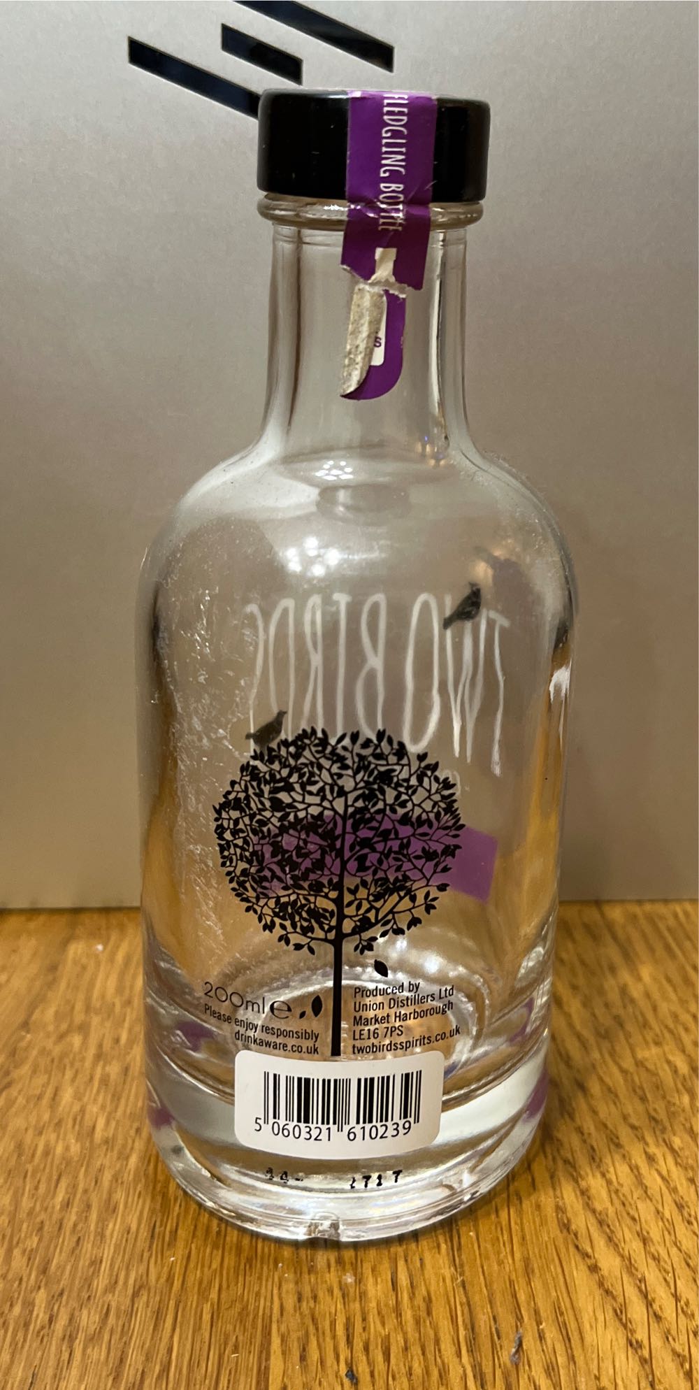 Two Birds Countryside Spirit - Union Distillers Ltd. (200 mL) alcohol collectible [Barcode 5060321610239] - Main Image 2