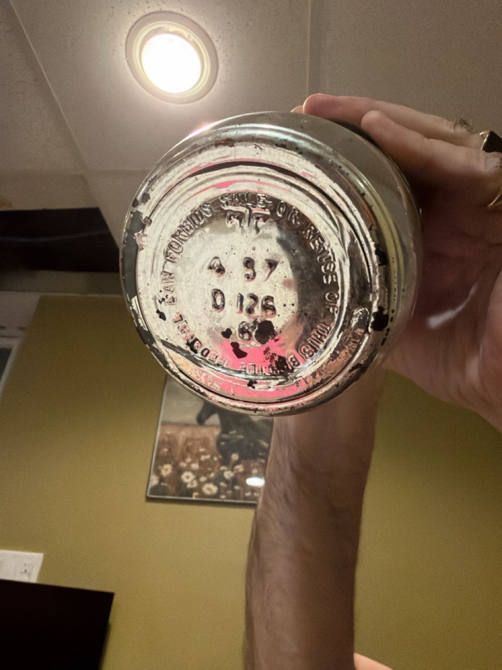 Calvert Reserve - Calvert Distillers (Calvert Distilling Co.) alcohol collectible - Main Image 2