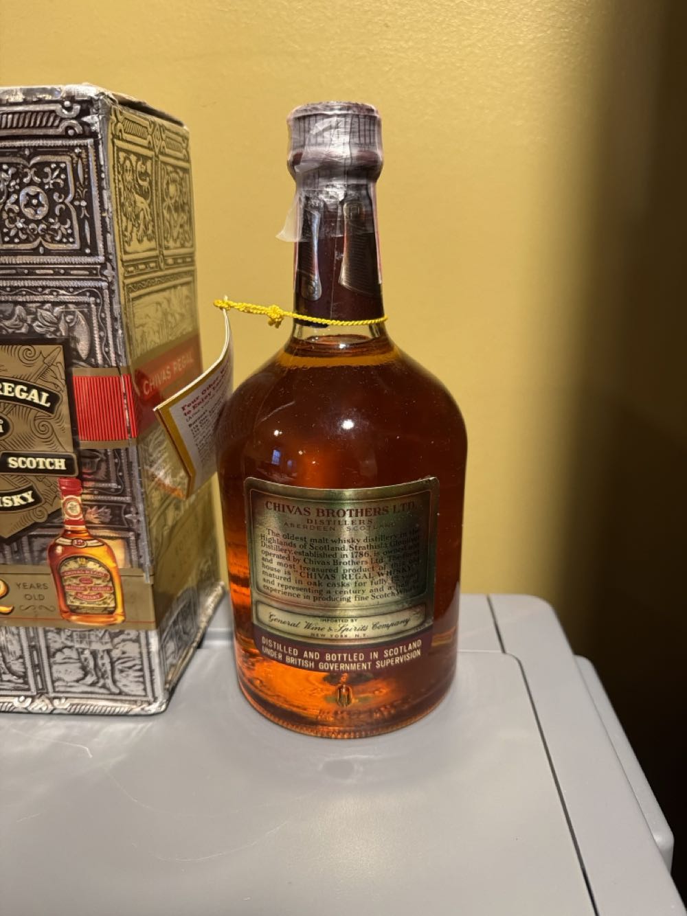 Chivas Regal 12 Year Old - Chivas Brothers Ltd. (Distillers), Aberdeen, Scotland alcohol collectible [Barcode 5000299212936] - Main Image 2