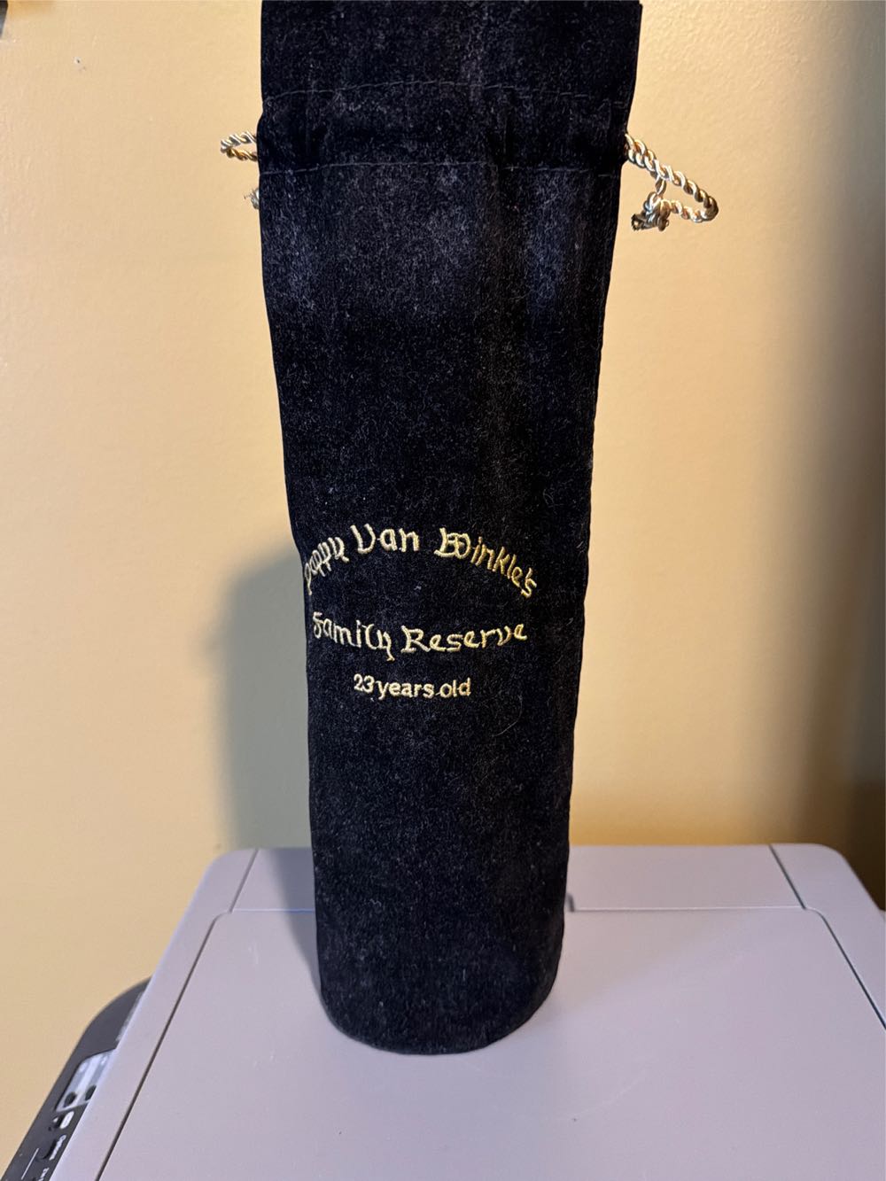 Pappy Van Winkle’s Family Reserve 23 Year Old - Old Rip Van Winkle Distillery (produced at Buffalo Trace Distillery / Sazerac Company joint venture) (750 ml) alcohol collectible [Barcode 089519123768] - Main Image 3