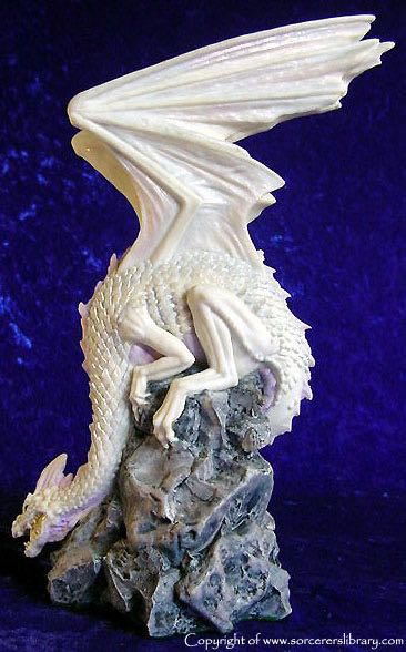 EN2066 - Snowdragon - Enchantica art collectible - Main Image 2