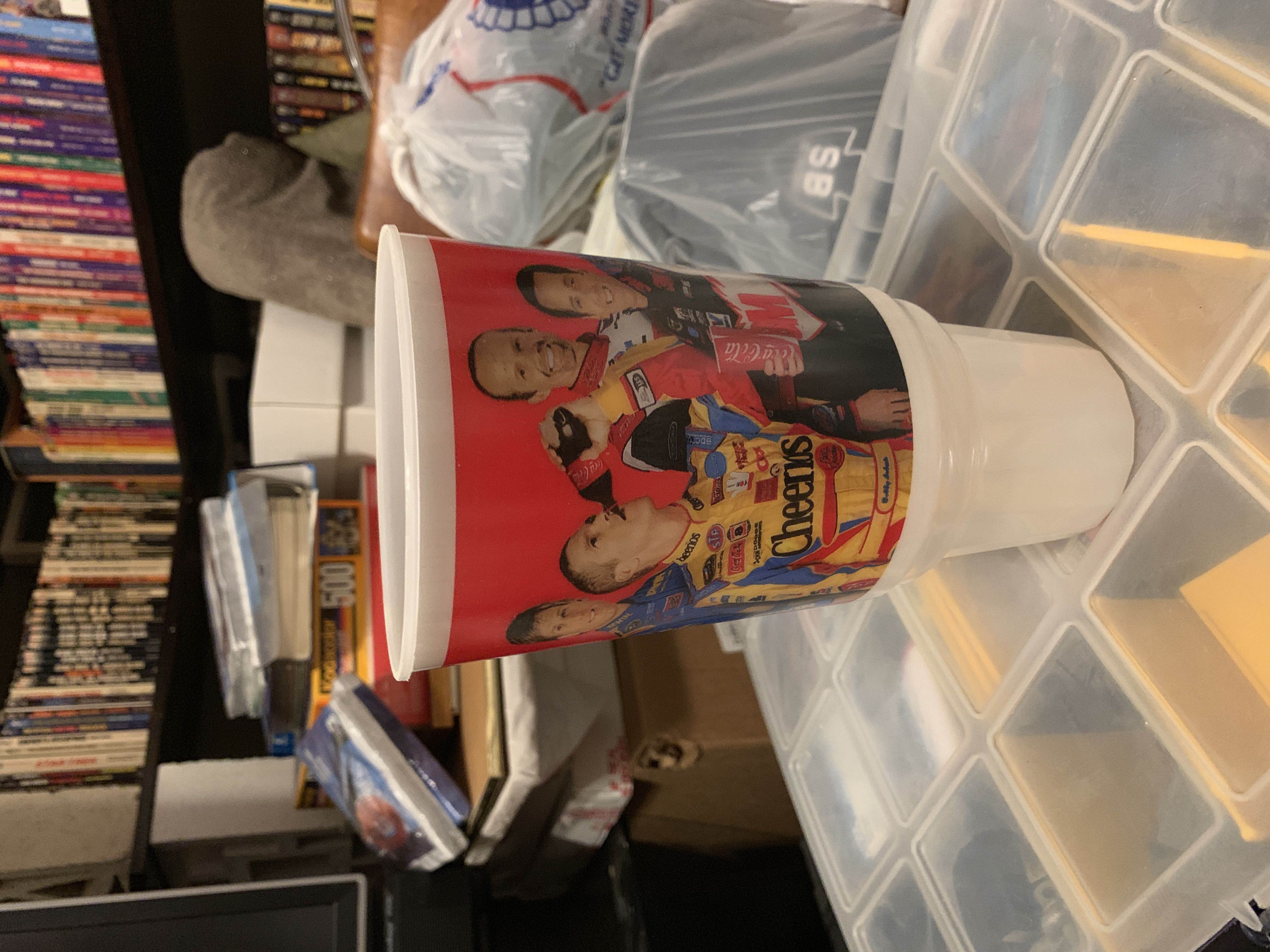 Капитан Марвел