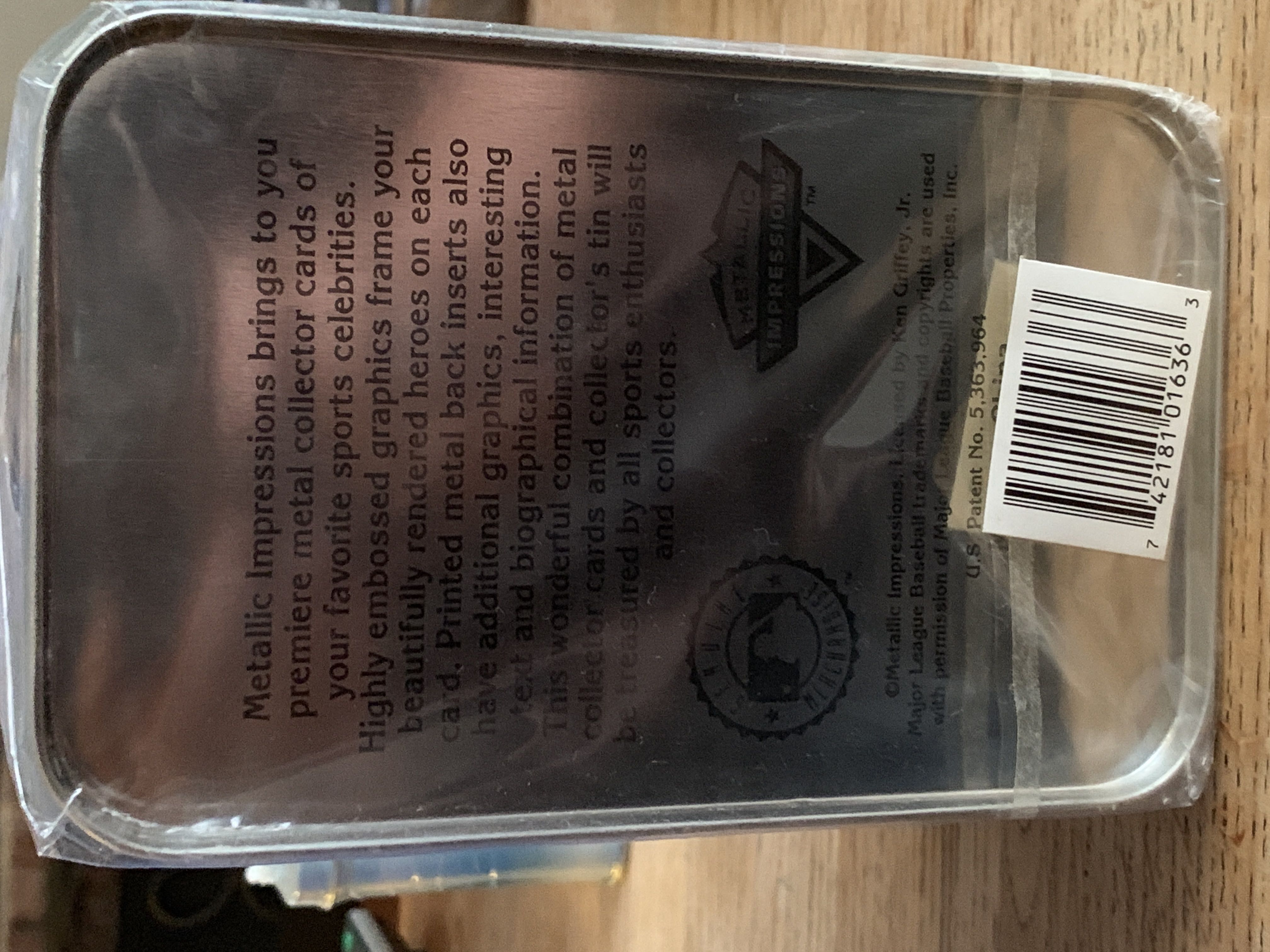 Ken Griffey Jr. - Metallic Impressions art collectible [Barcode 742181016363] - Main Image 2