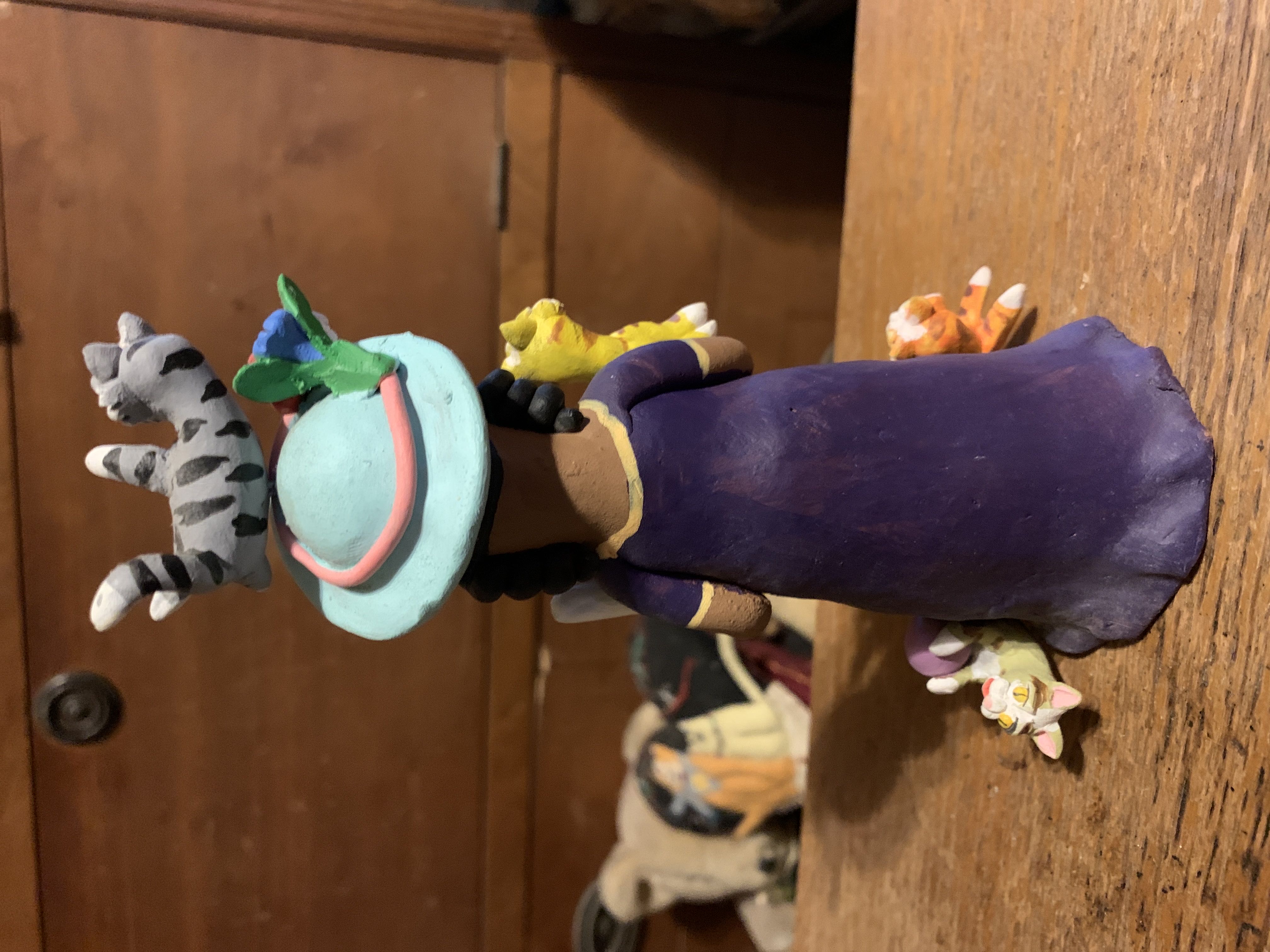 6.5IN Ceramic Cat-Lady Figure - Josefina Aguilar art collectible - Main Image 2