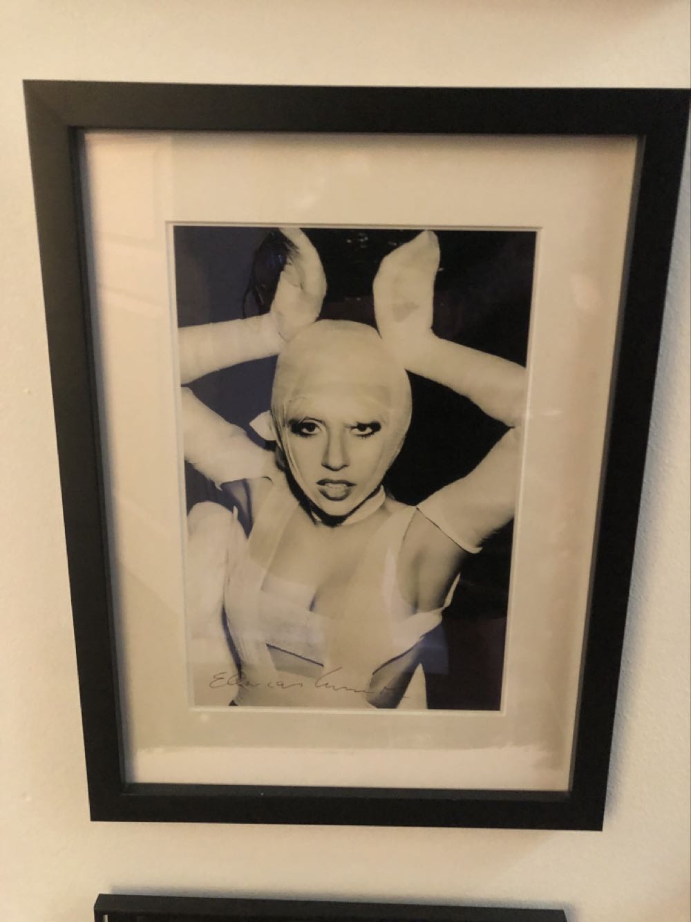 Folkart Fluorescent Glow Acrylic Paint Yellow